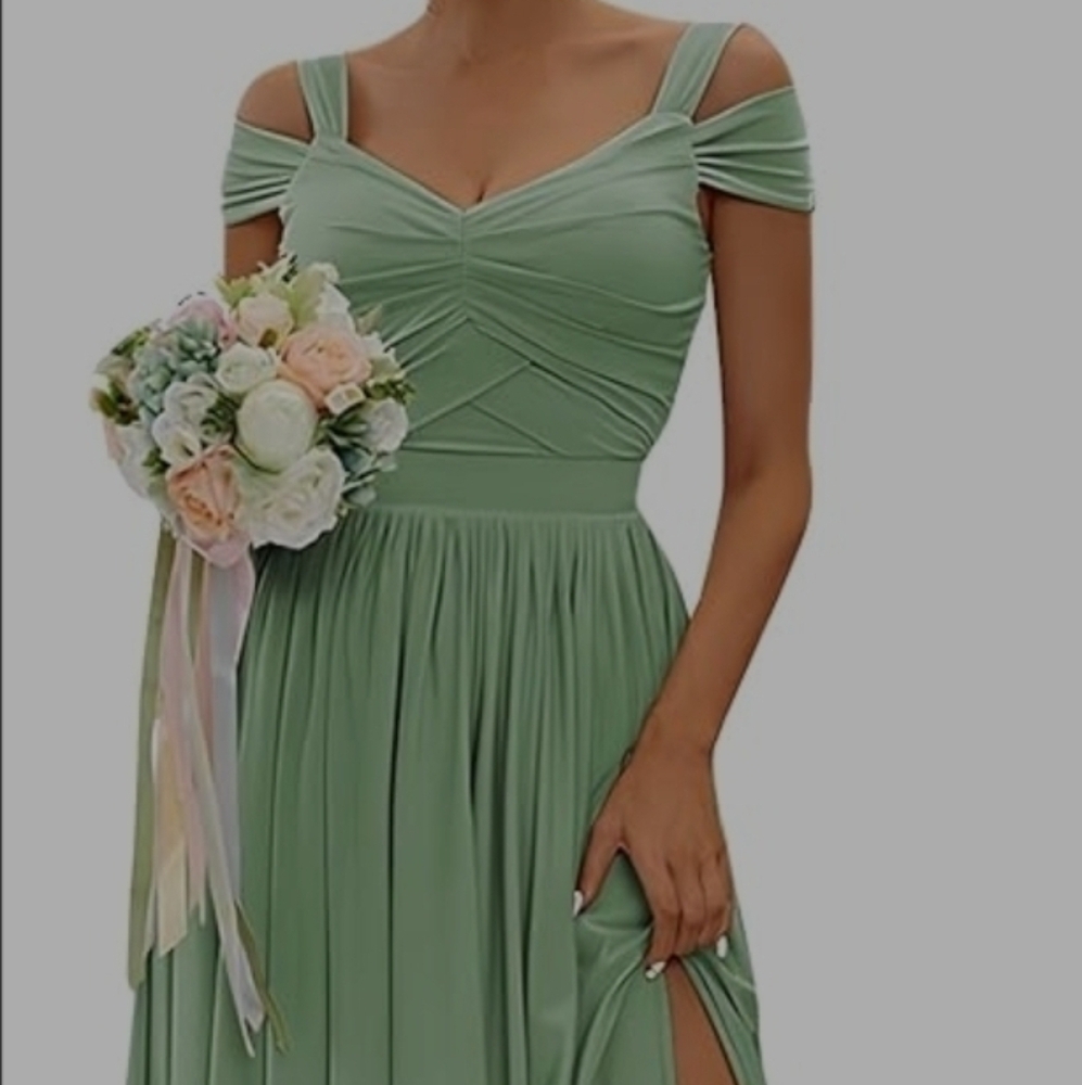 Elegant Green Dress - New